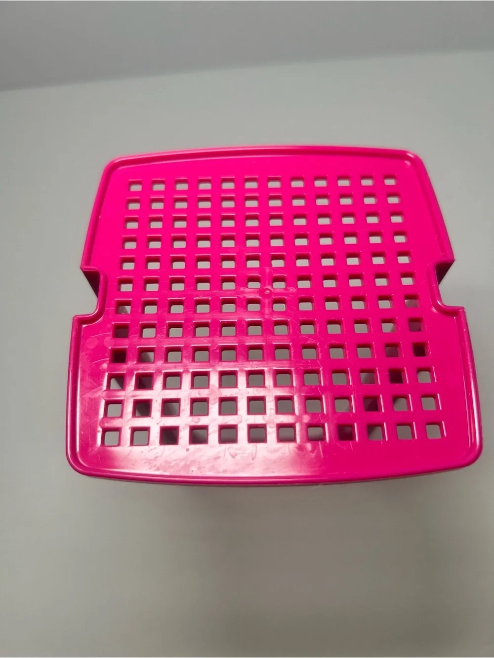 Tupperware Pick-A-Deli Square Pickle Container with Strainer Pink